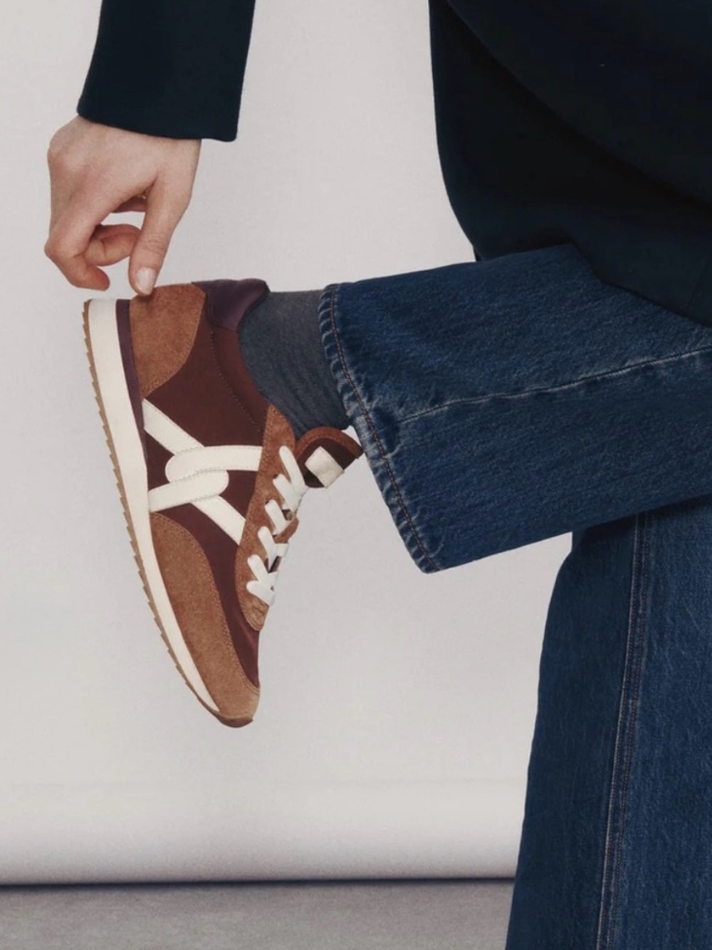 Veronica Beard Penrose
Sneaker Chocolate/Hazelwood/Raisin Suede size 7 preowned